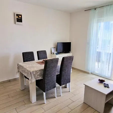 Apartman Karolina Apartment