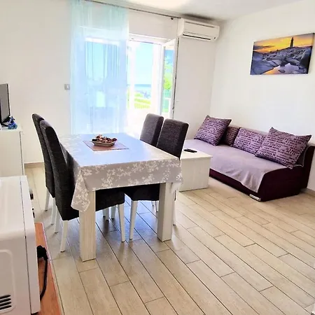 Apartman Karolina Apartment